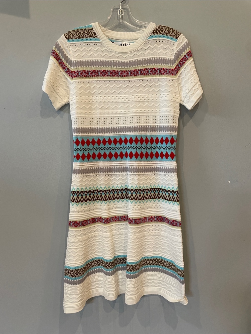 White Short-Sleeve Patterned Knit Dress with Turquoise & Red Accents- fitted